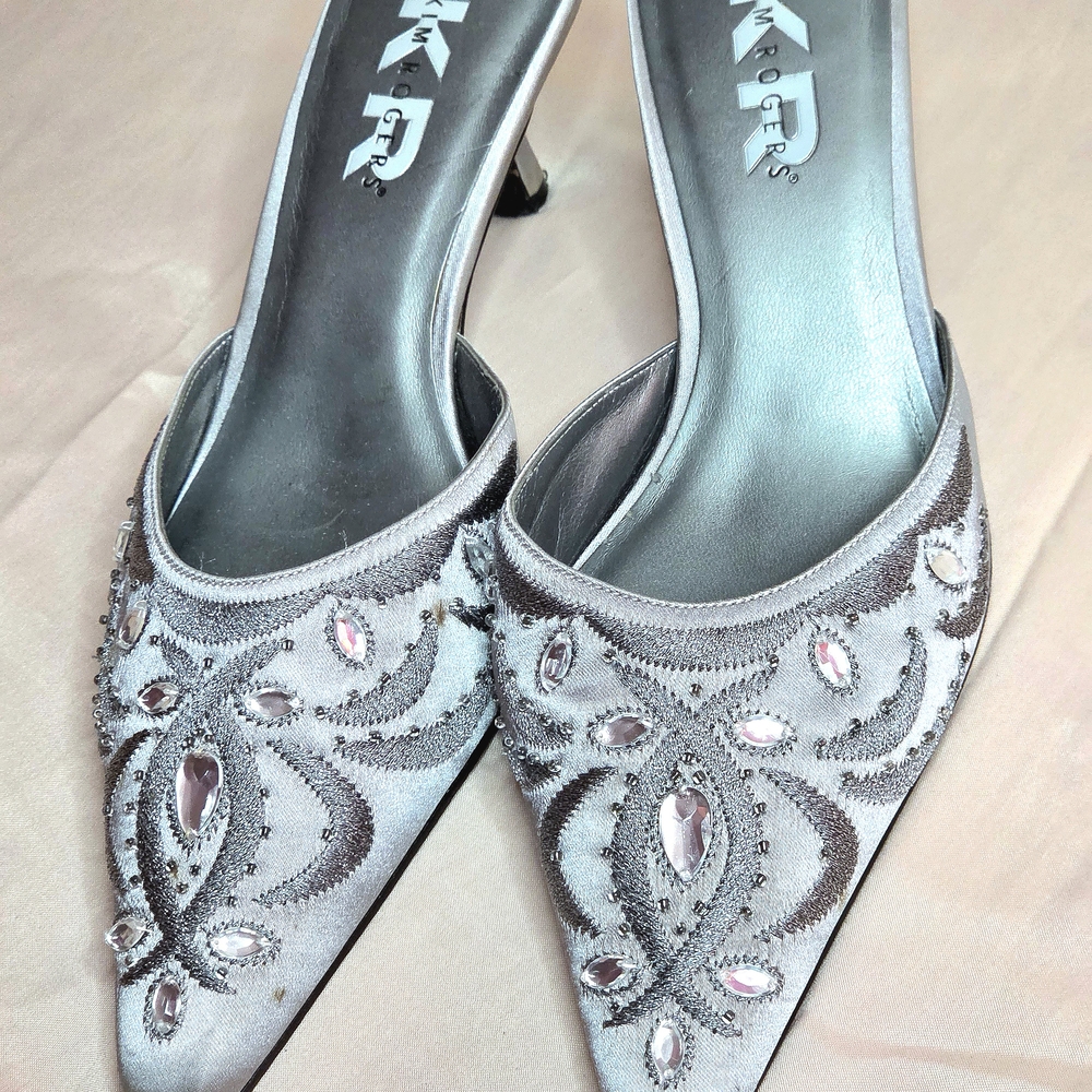 Kim Rogers Silver Jeweled Pointed-Toe Mules - Picture 4 of 12